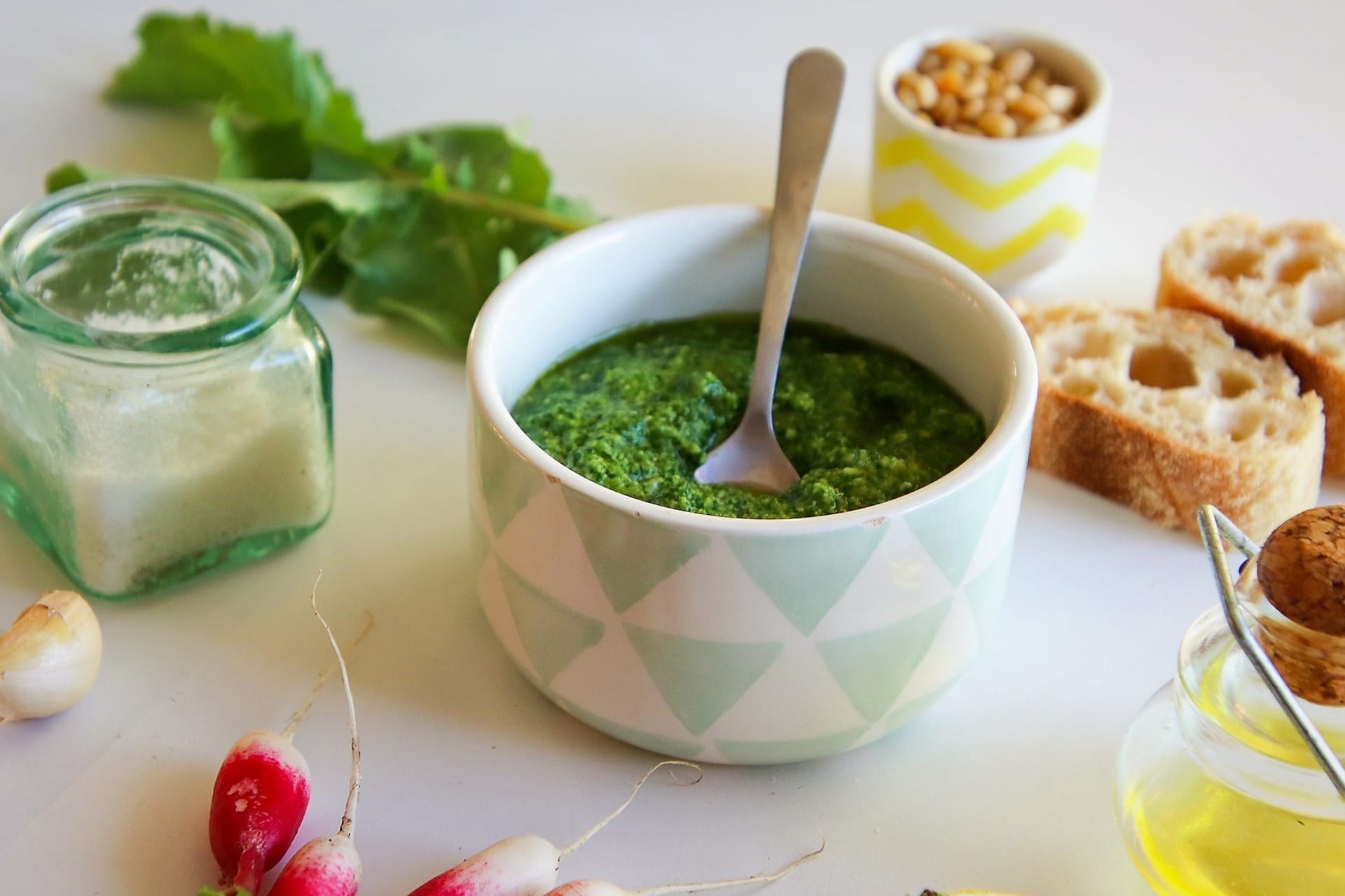   Pesto z rzodkiewki